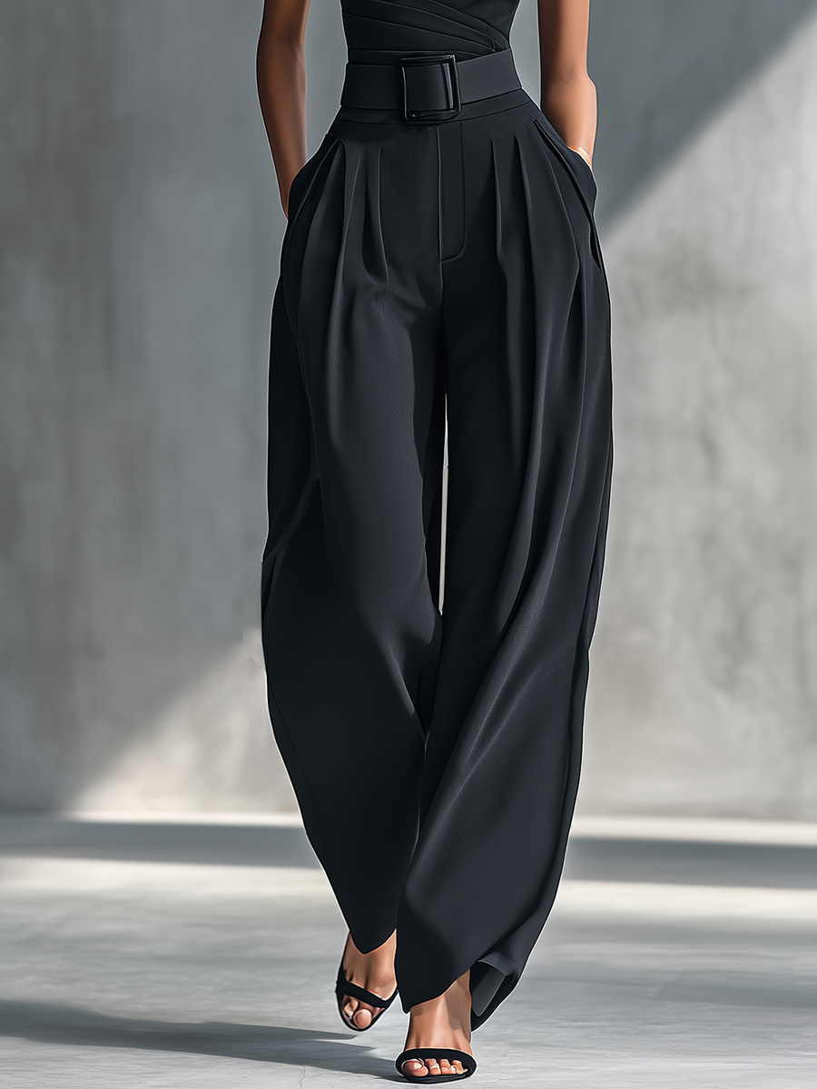 Top da donna in maglia nera altamente elasticizzata e pantaloni larghi in acetato